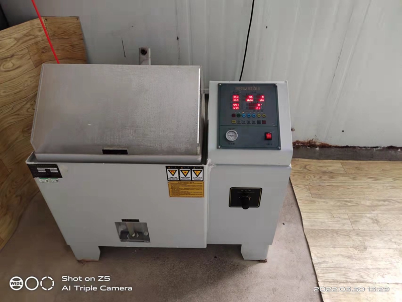 Salt spray test equipment photo